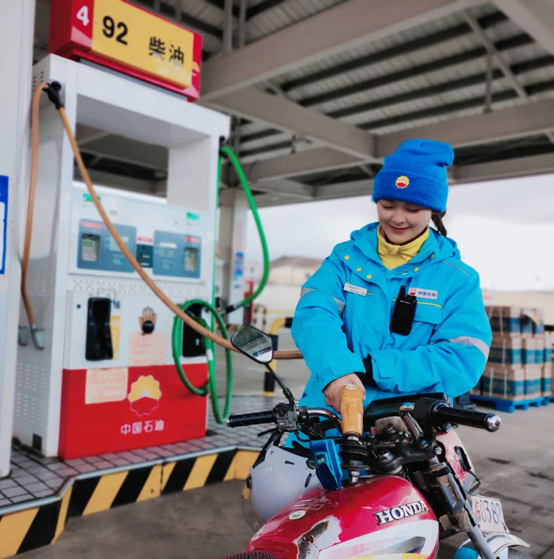 加油跳枪原因_汽车油箱口结构图_油枪工作原理